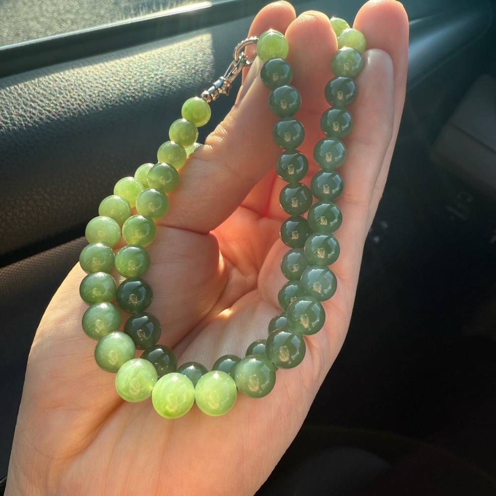 Natural jade Elegant Green Beaded Necklace